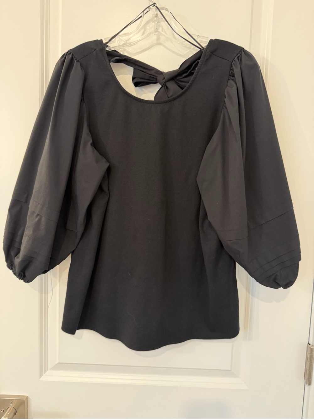 Crown & Ivy - Black Puff-Sleeve Tie-Back Women's Top - Size XL